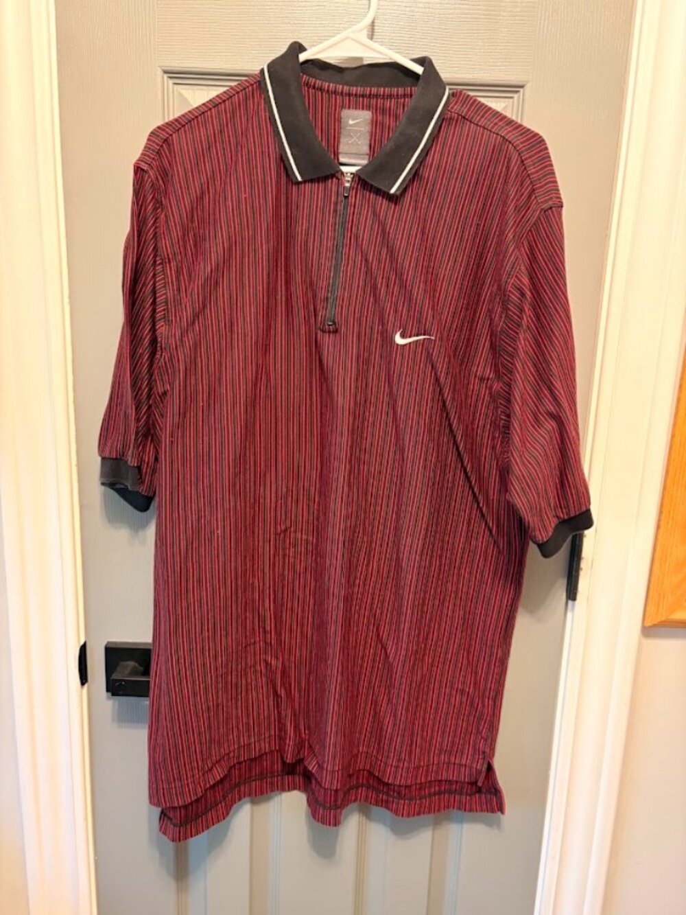 Vintage Nike Ying Yang Tiger Woods Stripes Red Black / Nike Golf Vintage / XL